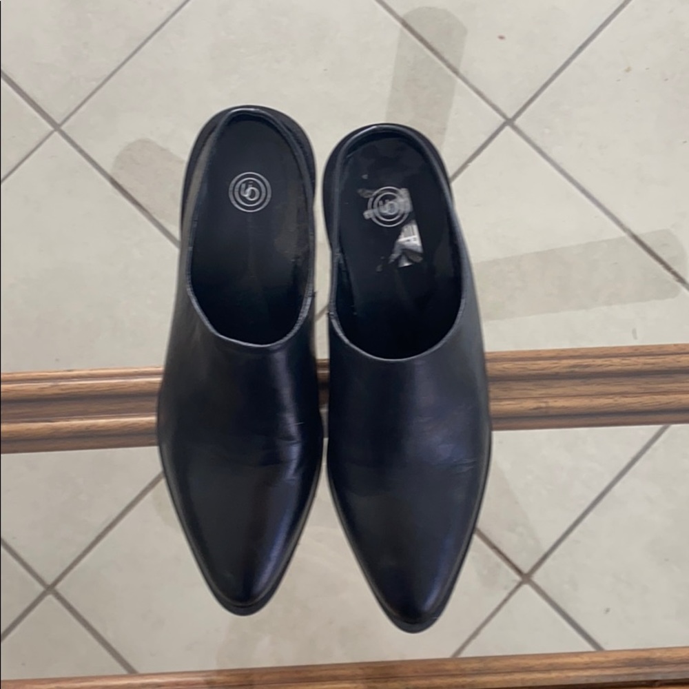 UO slip ons